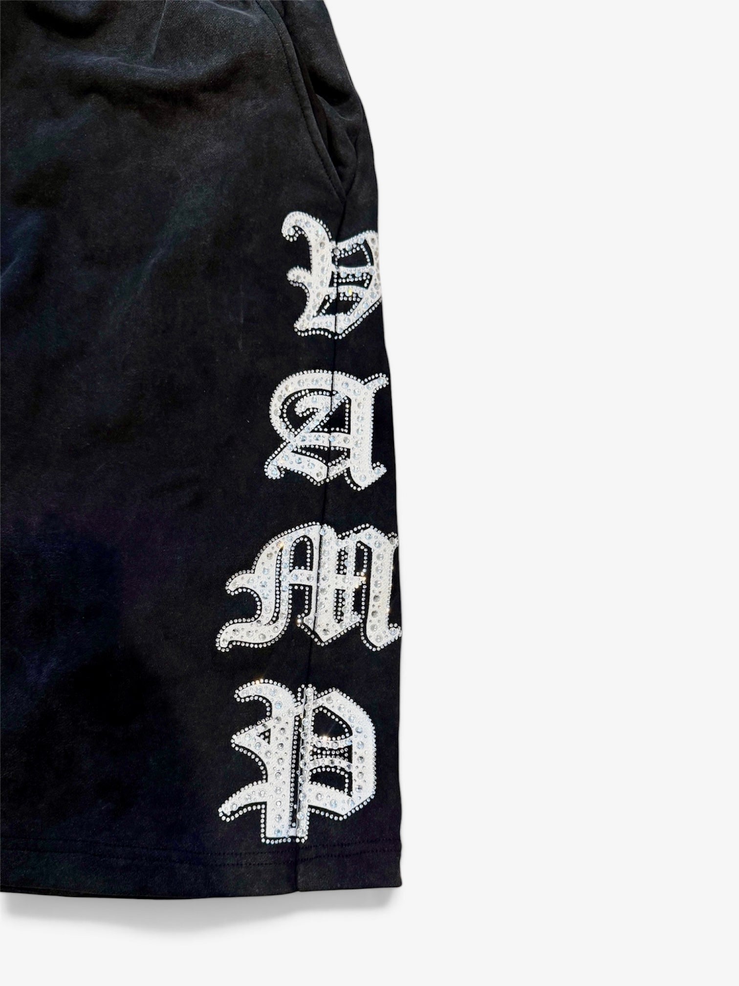 BLACK CRYSTAL SWEATSHORTS